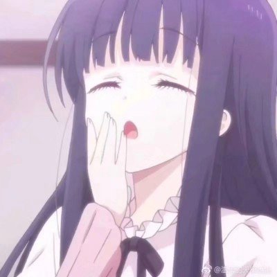 美军加油机伤痕累累